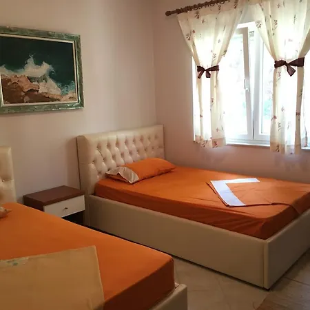 Eurocoli Rezidence Appartement Golem (Tirana)