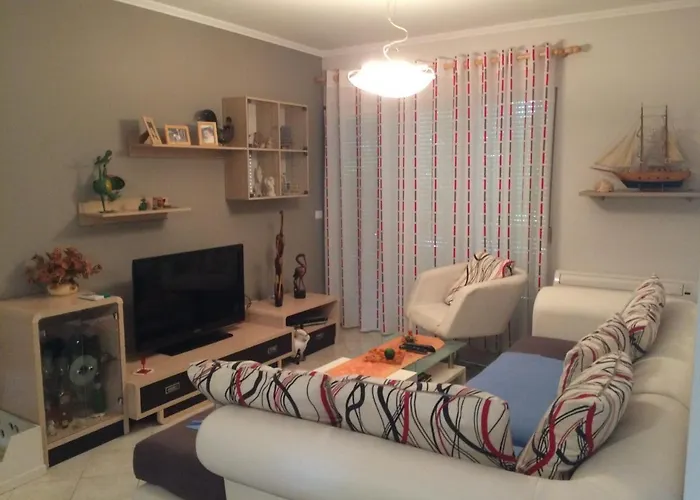 Eurocoli Rezidence Apartment Golem (Tirana)